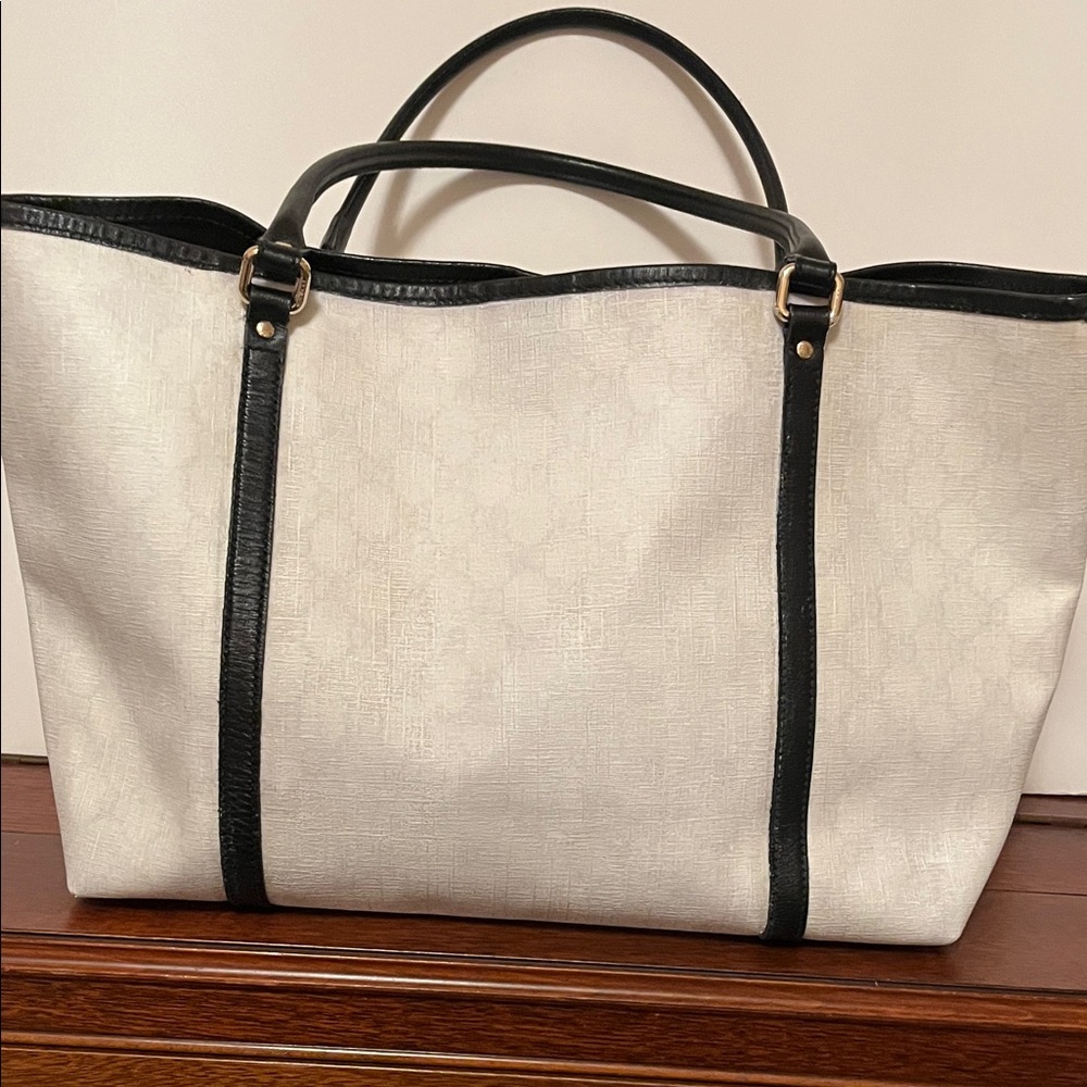 Gucci White and Black Tote - Picture 3 of 8
